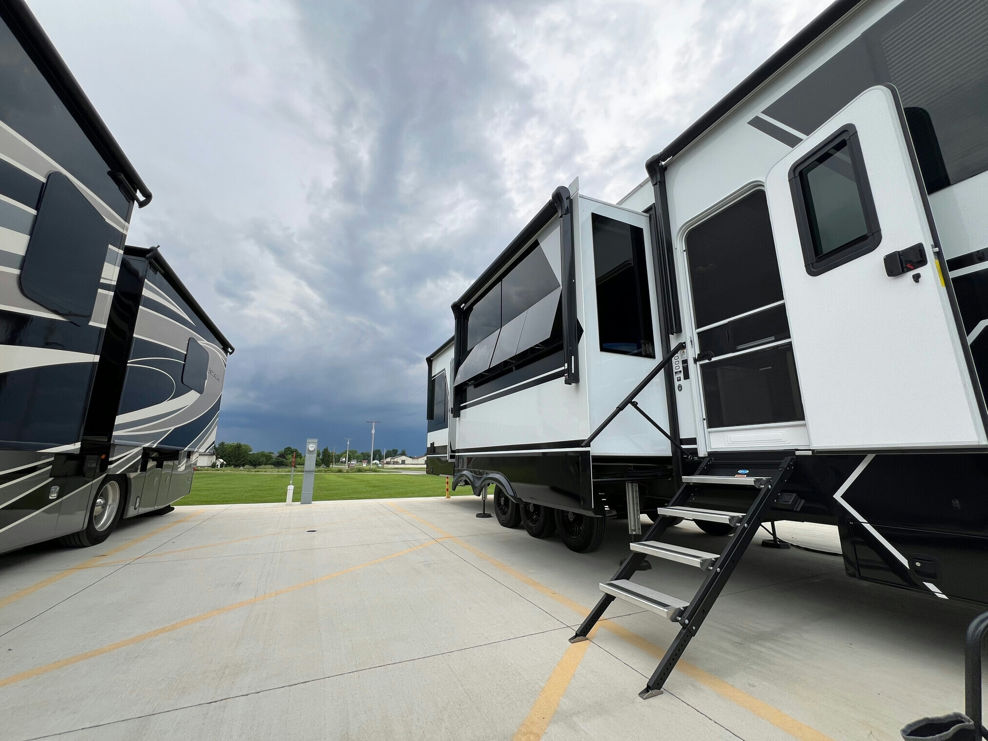 15+ Best RV Shows to Check Out [Updated 2024]