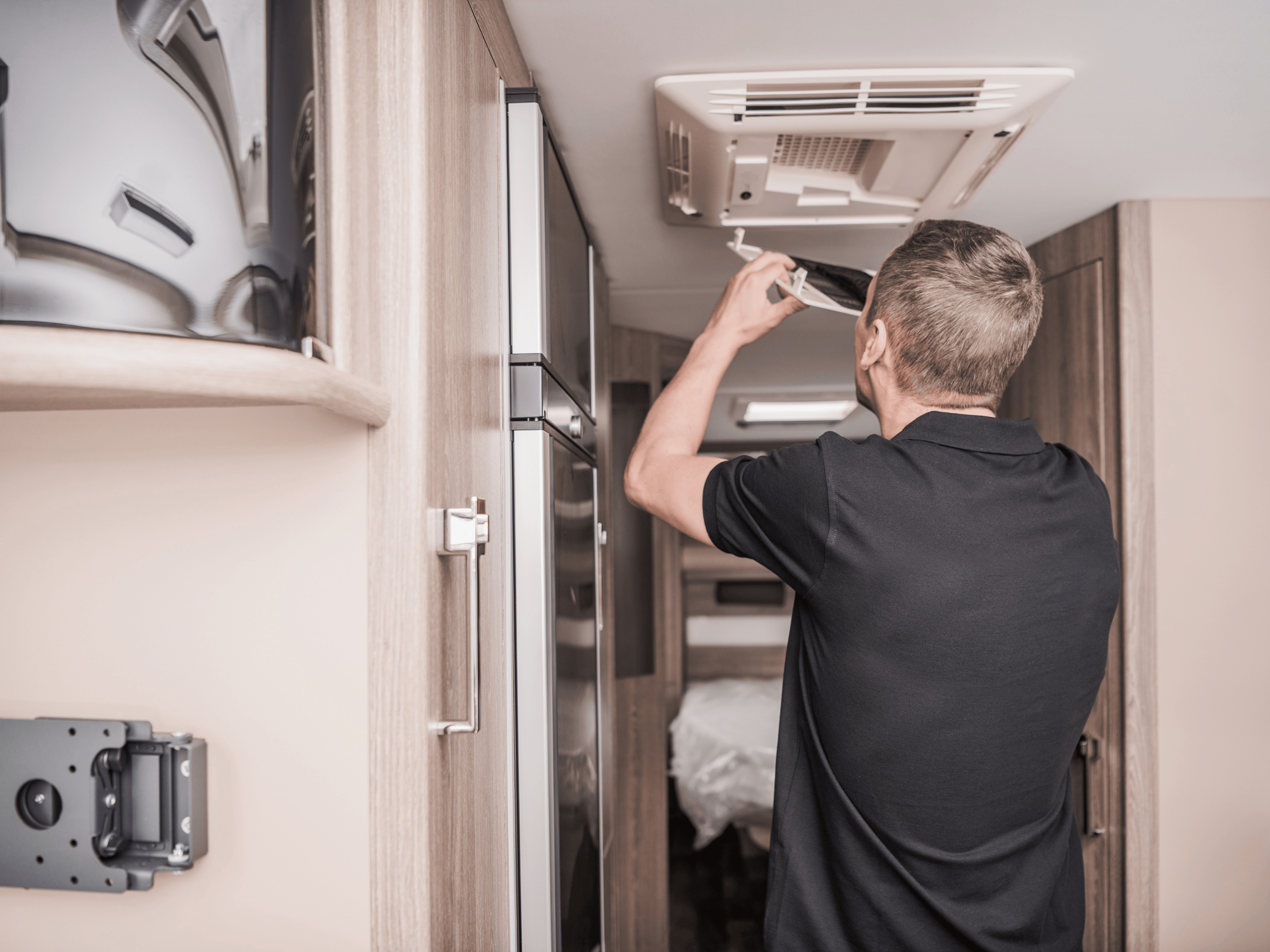 Mobile RV Repair Guide: How to Get RV Help No Matter Where You Are