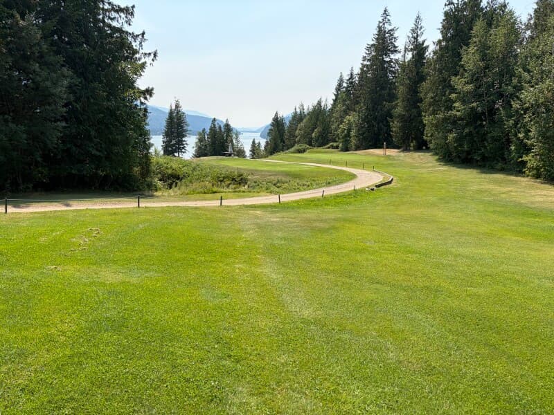 Golf Course stay at Shuswap Hills Golf Course Retreat