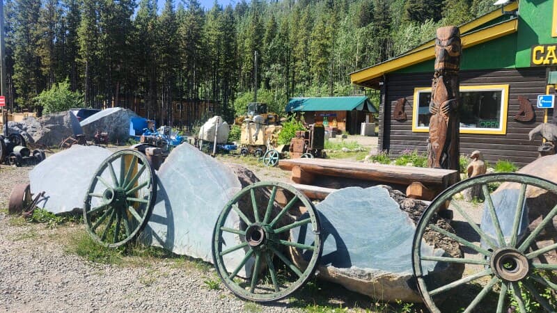Attraction stay at Family-Mined Jade Mine & Shop