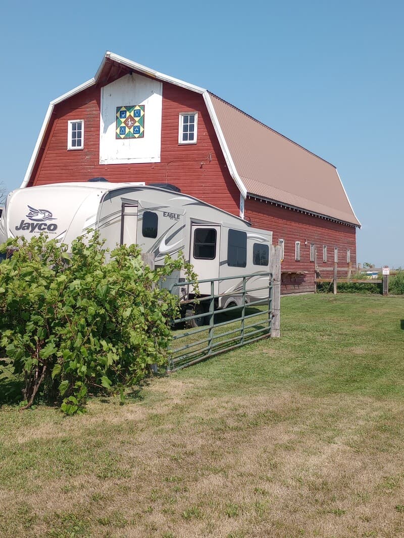 Farm stay at Scenic Fiber Goat Farm Retreat