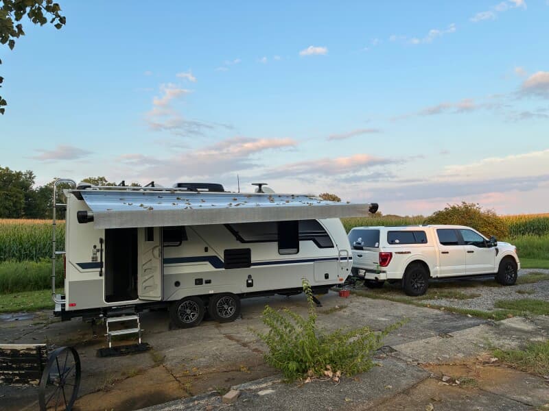 Attraction stay at Rustic Woodworking Farm Retreat