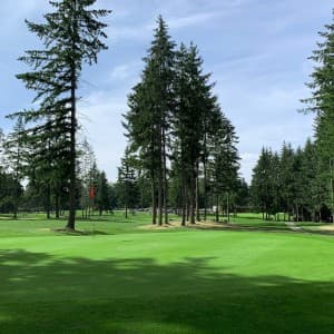 Scenic Golf Course Retreat